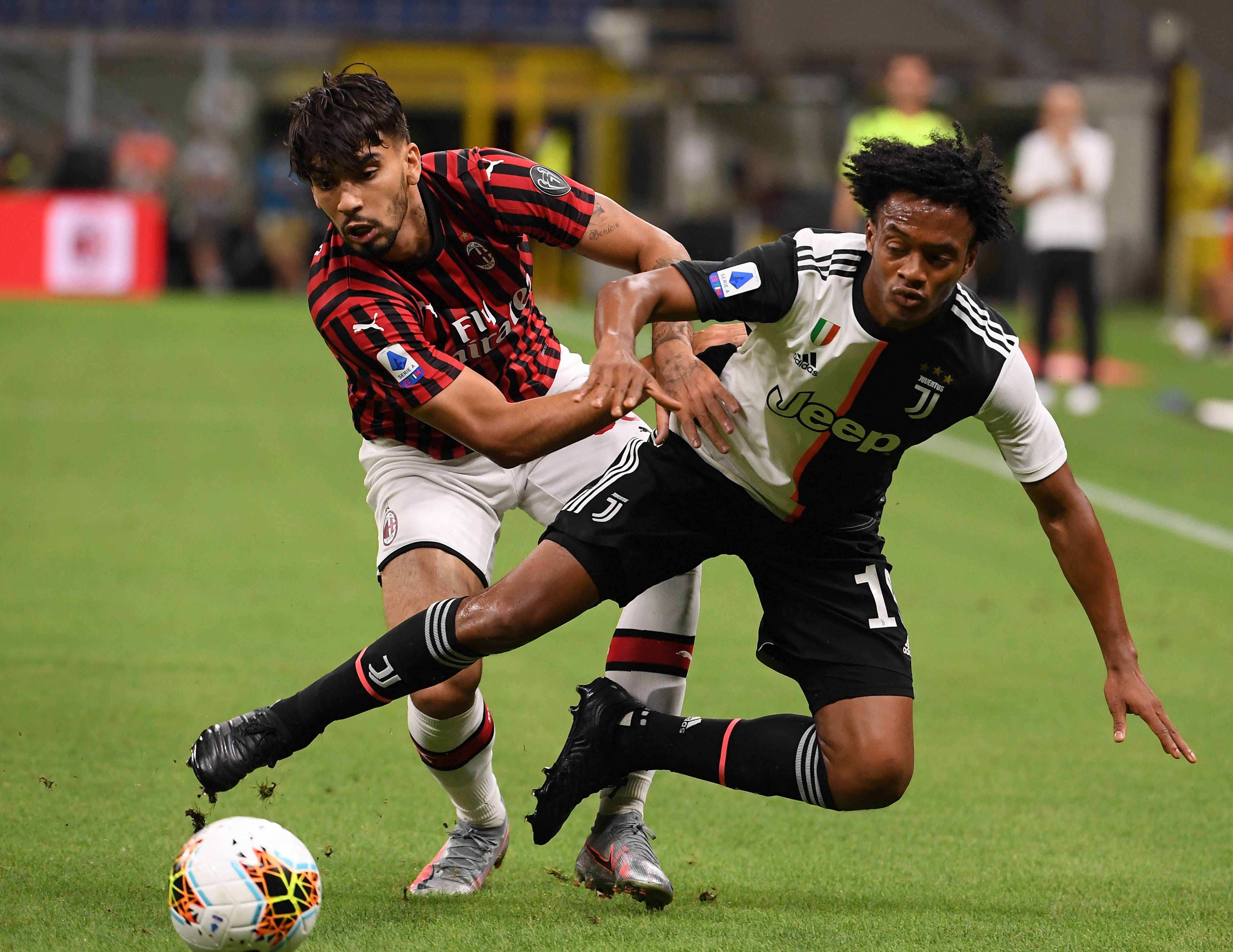 也是对球迷 也是对球迷