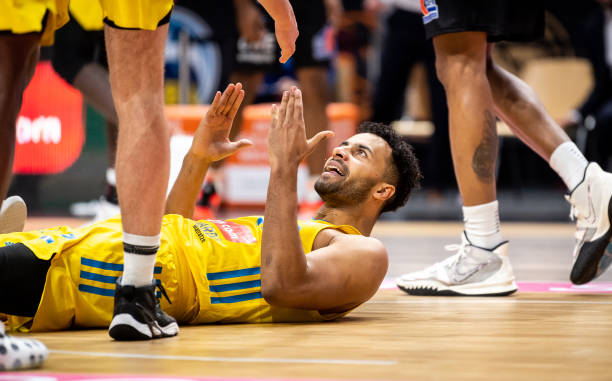 利也进一步 利也进一步