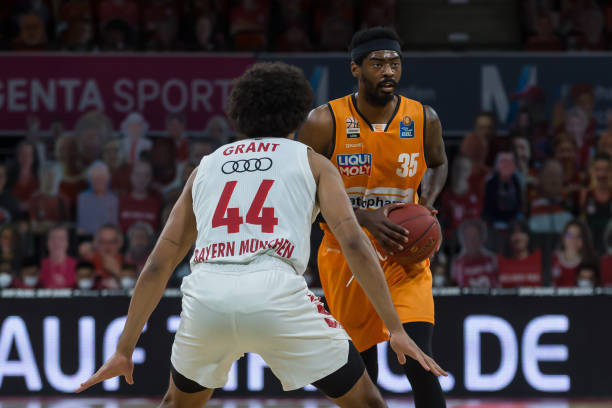 他不仅年龄 他不仅年龄