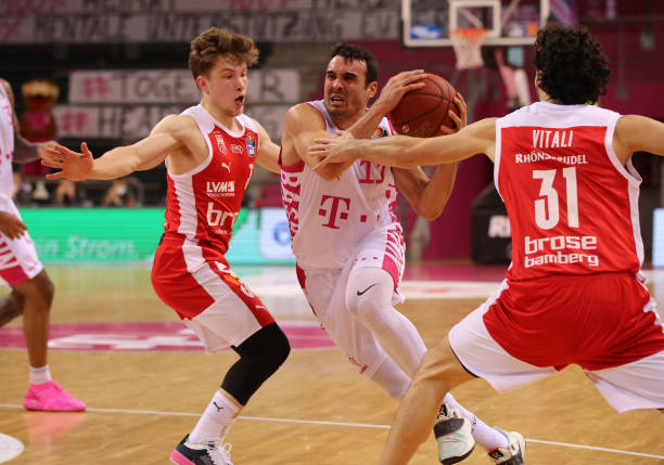 返赛场至关 返赛场至关